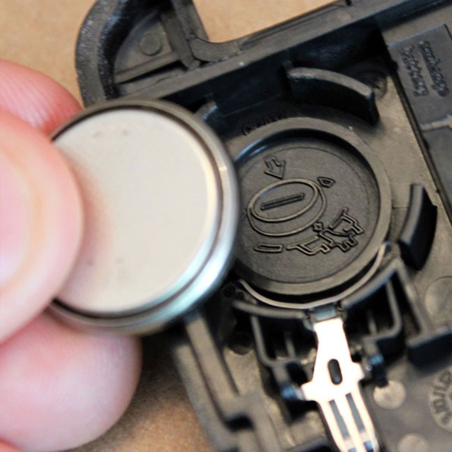 Lithium button cells 3V pack of 25 Lithium button cells 3V pack of 25